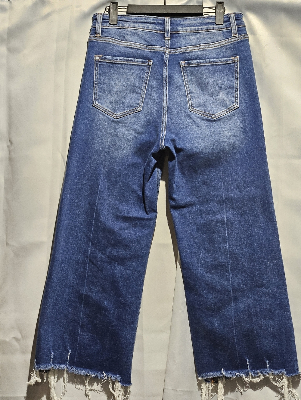 Zenana Outfitters Distressed Dark Blue Wide-Leg Crop Jeans Size 29 - Picture 3 of 5